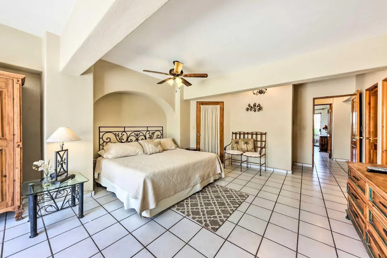 Chic Cabo San Lucas Getaway Less Than 2 Miles To Beaches! Апартаменты