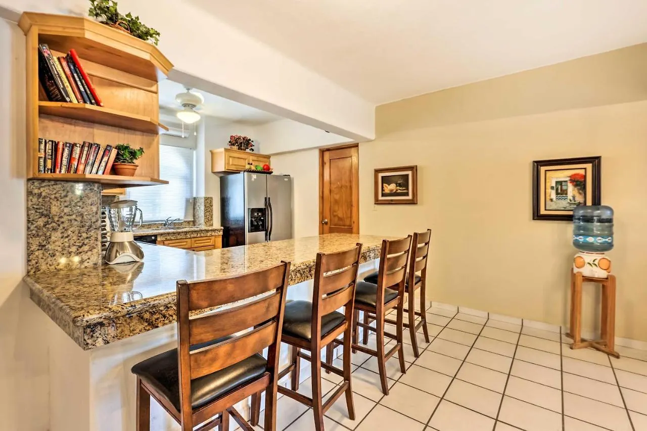 Chic Cabo San Lucas Getaway Less Than 2 Miles To Beaches! Lägenhet